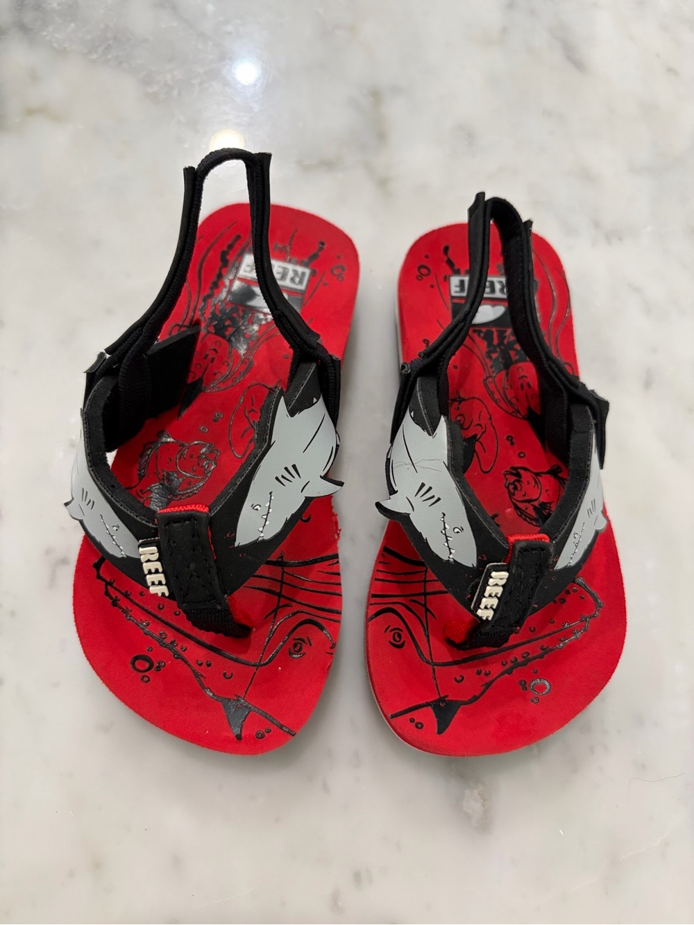 REEF Kids Red Shark Print T-Strap Sandals- NEW
